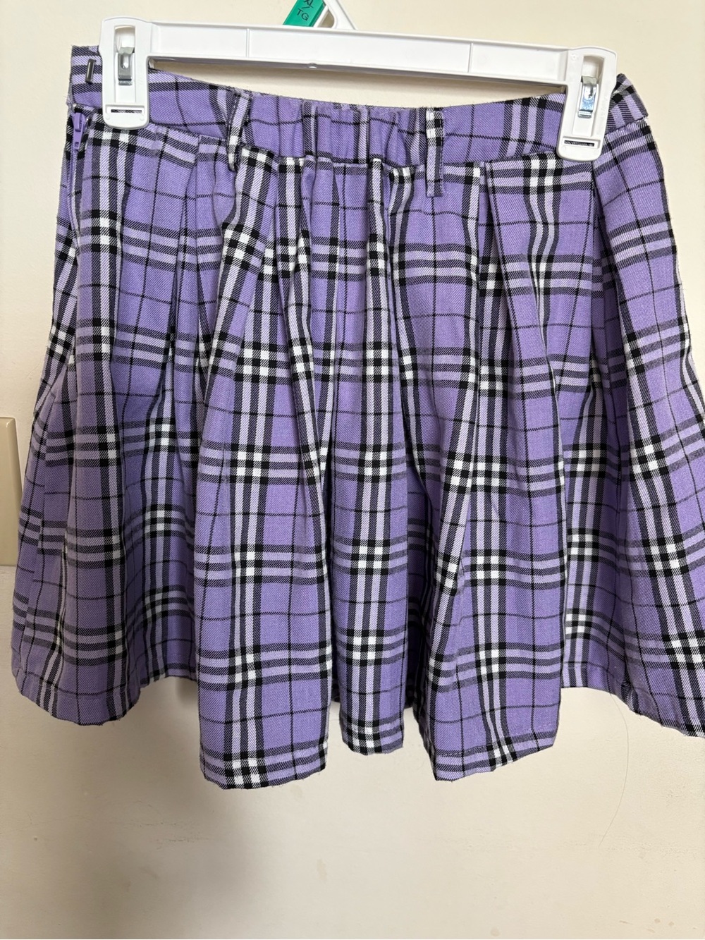 Hot Topic Women's Lavender Plaid Pleated Skirt size medium - Picture 2 of 2